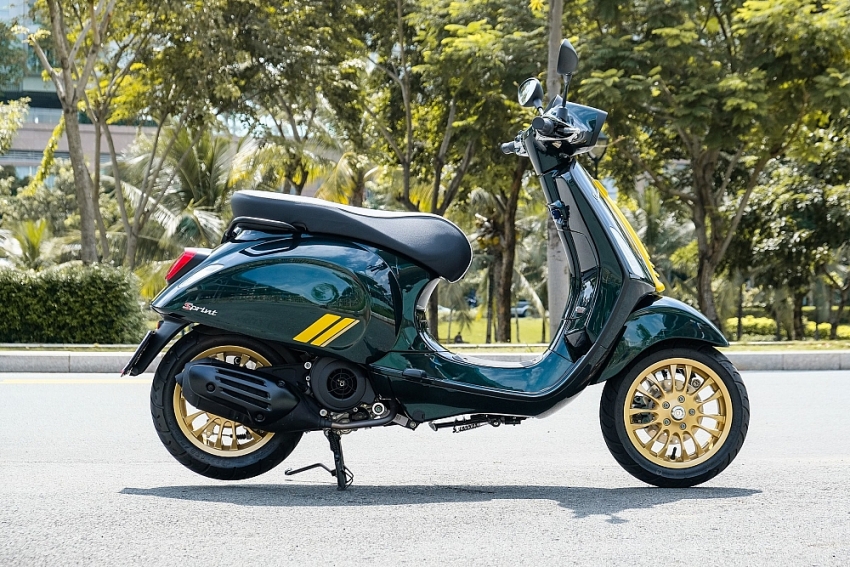 Vespa Sprint có giá tại đại lý cực ngon, cạnh tranh sòng phẳng với Honda SH