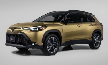 Toyota Corolla Cross 2023 trình làng tại Mỹ: Nâng cấp diện mạo mới lạ, Honda HR-V 'thua đau' về trang bị