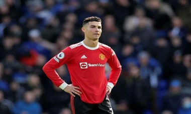 Ronaldo sẵn sàng giảm 30% lương để sớm rời M.U