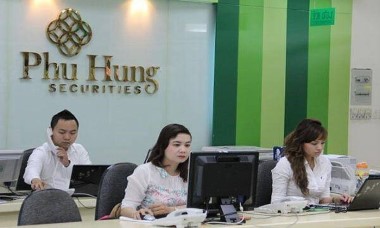 Chênh lệch tỷ giá khiến Chứng khoán Phú Hưng kinh doanh gặp khó