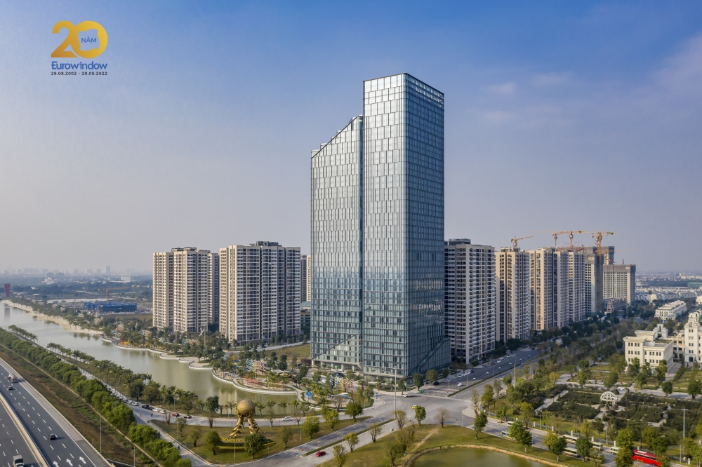 Sở hữu kiến trúc xanh bền vững, Techno Park Tower là công trình do Eurowindow thi công lắp đặt hệ thống vách kính mặt dựng.