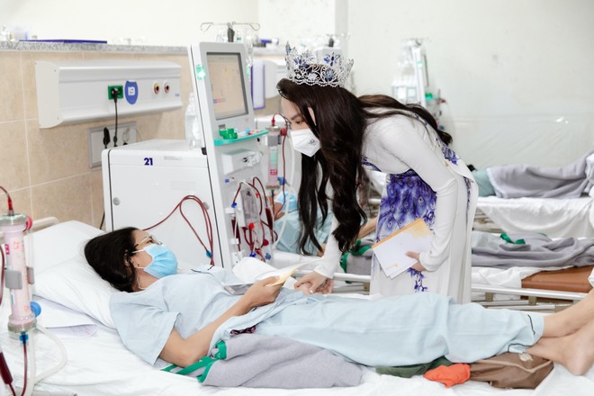 Chuyến trở về ý nghĩa của Hoa hậu Mai Phương trước khi lên đường thi "Miss World" ảnh 11