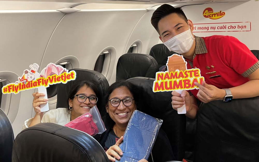 Du khách Ấn Độ trên chuyến bay Vietjet kết nối giữa Việt Nam và Ấn Độ (ảnh: M.H)