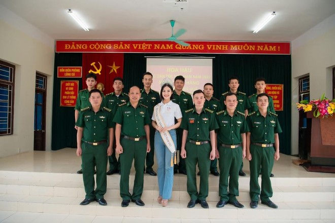 Hoa hậu Nông Thuý Hằng khởi đầu hành trình khuyến học tại Hà Giang ảnh 2