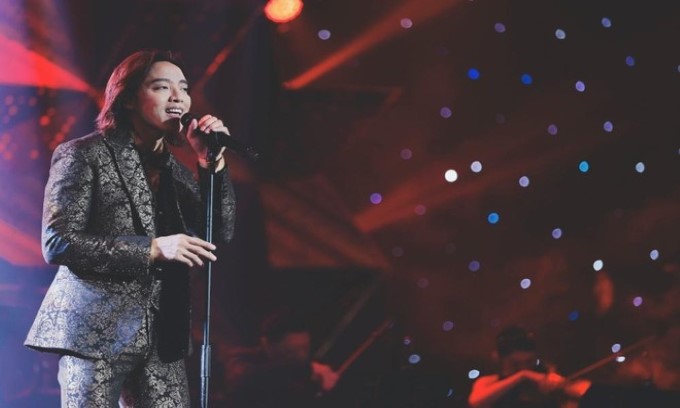 Việt Hương - Hoài Phương tay trong tay đến buổi giới thiệu liveshow "Hoài Phương in Concert"