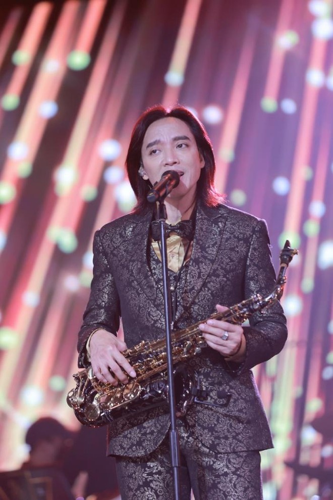 Việt Hương - Hoài Phương tay trong tay đến buổi giới thiệu liveshow "Hoài Phương in Concert" ảnh 7