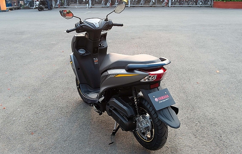 Xe máy tay ga cho nam giá 40 triệu: Honda Air Blade 125 hay Yamaha Freego S?