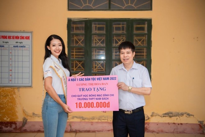 Á hậu Lương Thị Hoa Đan giản dị trong hành trình khuyến học tại quê nhà ảnh 7