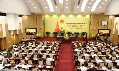 Hà Nội không tăng học phí năm 2022-2023, chi hơn 250 tỷ hỗ trợ nhân viên y tế công lập