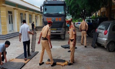 Tự giải mối nguy tai nạn trên các cung đường