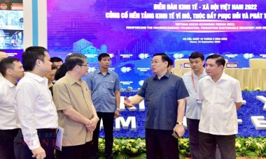 Chủ tịch Quốc hội kiểm tra công tác tổ chức Diễn đàn Kinh tế xã hội Việt Nam 2022