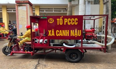 Diễn tập phương án chữa cháy bằng xe ba gác tại làng nghề đầu tiên ở Hà Nội