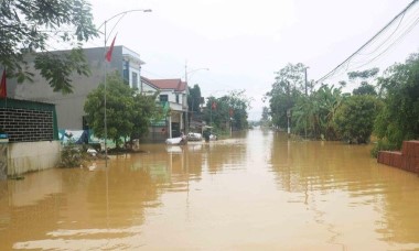 Bảy người chết và mất tích, hàng nghìn ngôi nhà ngập trong mưa lũ, Thủ tướng yêu cầu tập trung khắc phục