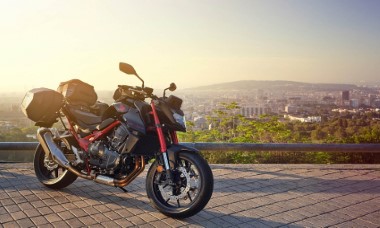 Xe máy Honda Hornet CB750 2023: “Ong bắp cày” xuống phố với thiết kế vạn người mê