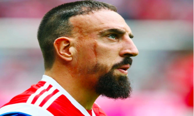 “Gã mặt sẹo” Franck Ribery giải nghệ ở tuổi 39