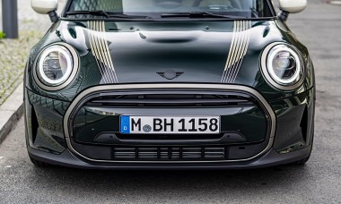 MINI Cooper S Resolute Edition bản đặc biệt: "Mê đấy" nhưng không dành cho số đông