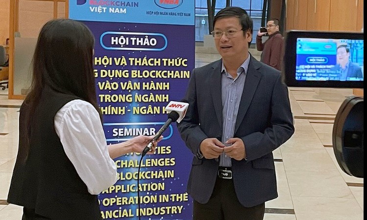 https://www.kinhteplus.com.vn/Resources/Blogs/B0485/GaaVZu/246903/image/656164/cong-nghe-blockchain-se-thay-doi-tuong-lai-cua-he-thong-ngan-hang-656164.jpg