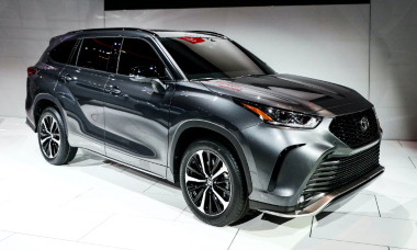 Toyota Highlander 2024 đúng như tên gọi: Thiết kế dài và to, khách "khen hết lời"