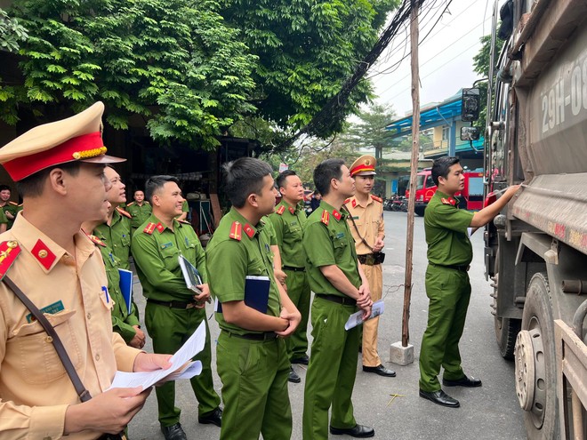 Nối dài và quyết liệt các biện pháp cao điểm xử lý vi phạm trật tự, an toàn giao thông ảnh 6