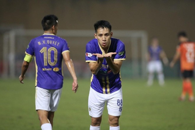 Đỗ Hùng Dũng ghi bàn đầu tiên cho Hà Nội FC sau 19 tháng ảnh 1