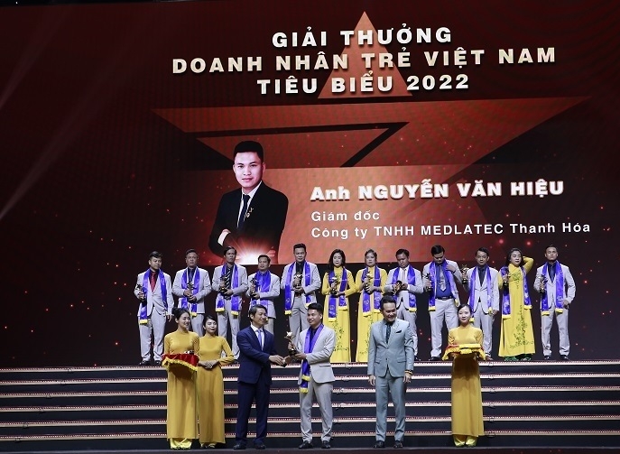 Thanh Hóa: 3 doanh nhân trẻ được vinh danh tại lễ trao Giải thưởng Sao Đỏ 2022