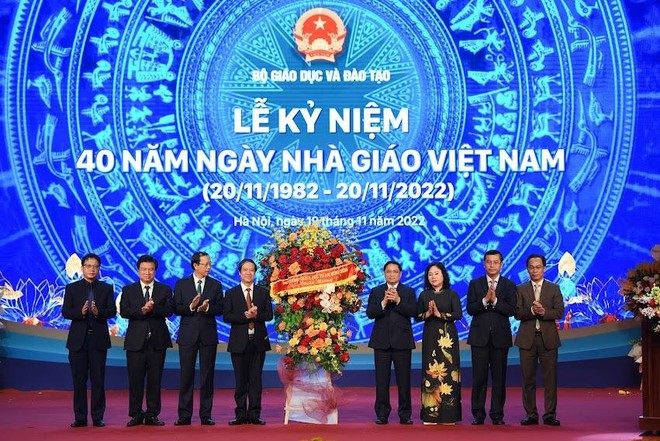 Thủ tướng Chính phủ đề nghị hoàn thiện cơ chế chính sách tương xứng với lao động đặc thù của nhà giáo ảnh 1