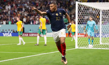 Mbappe ghi bàn và kiến tạo, ĐKVĐ Pháp ngược dòng thắng Úc tưng bừng