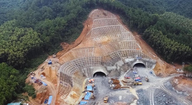 'Tư lệnh' ngành giao thông yêu cầu loại bỏ nhà thầu năng lực yếu khỏi các dự án ảnh 1