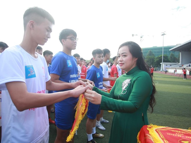 Tưng bừng khai mạc giải bóng đá học sinh THPT Hà Nội - An ninh Thủ đô 2022 ảnh 7