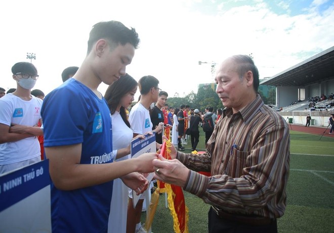 Tưng bừng khai mạc giải bóng đá học sinh THPT Hà Nội - An ninh Thủ đô 2022 ảnh 9