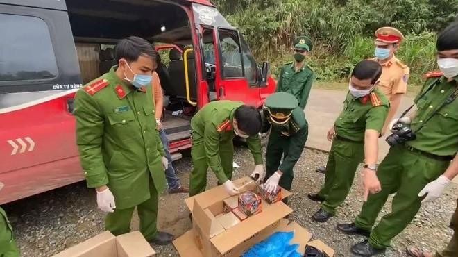 Công an Hà Nội quyết liệt ngăn chặn hành vi tổ chức sản xuất, buôn bán pháo nổ ảnh 4