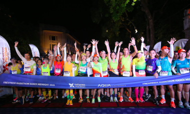 134 giải thưởng được trao tại VNExpress Marathon Hanoi Midnight 2022