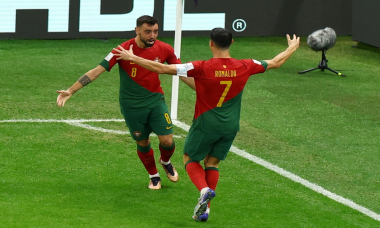 Bruno Fernandes được chấm điểm lấn át Ronaldo