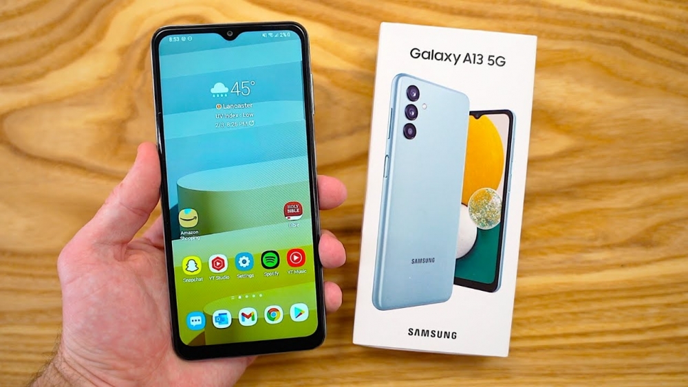 Samsung Galaxy A13 đầu tháng 12 giảm “chạm đáy”: Cấu hình ngon “đốn tim” khách Việt