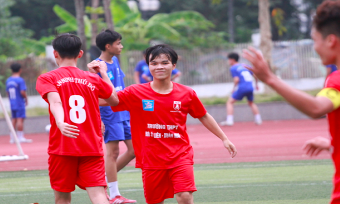 8 màn chạm trán đáng chú ý nhất giải bóng đá học sinh THPT Hà Nội ngày 4-12