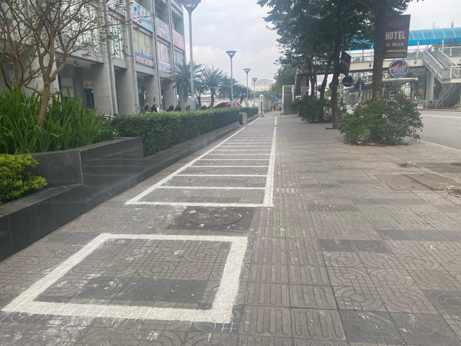 Xe đạp công cộng kết nối trung tâm thương mại và buýt BRT: Vừa rầm rộ khai trương đã… biến mất ảnh 2