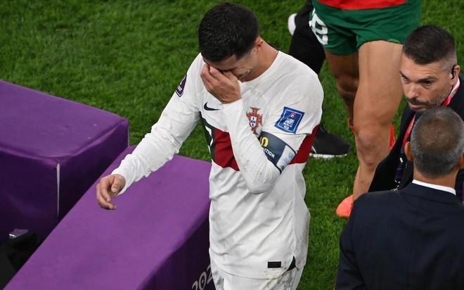 Kỷ lục và nước mắt Ronaldo trong ngày chia tay World Cup ảnh 2