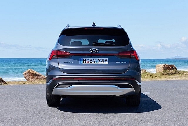 Hyundai SantaFe Hybrid lắp ráp tại Việt Nam sắp ra mắt: 