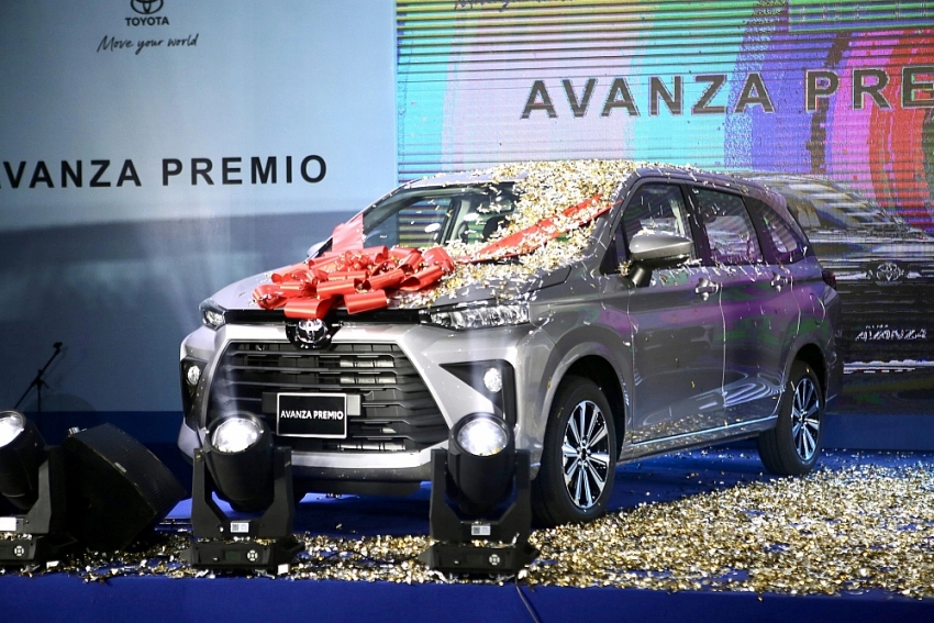 Bộ đôi Toyota Veloz Cross và Avanza Premio lắp ráp tại Việt Nam chính thức trình làng