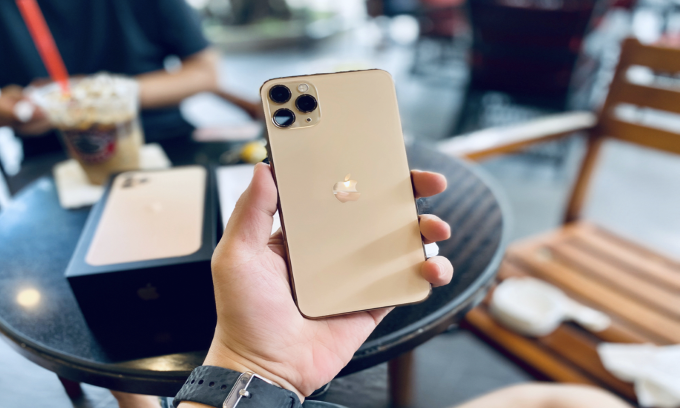 Giá iPhone 11 Pro Max mới nhất ngày 27/1: “Khai Xuân” giảm hơn nửa giá, quá "ấm lòng" các fan