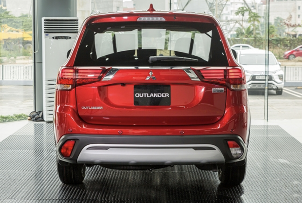 Đuôi xe Mitsubishi Outlander