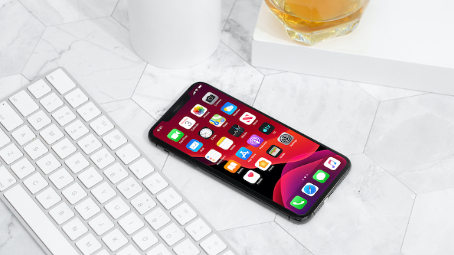 Mặt trước iPhone 11 Pro Max