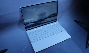 Top 5 chiếc laptop đáng mua nhất 2023: MacBook vào thế khó