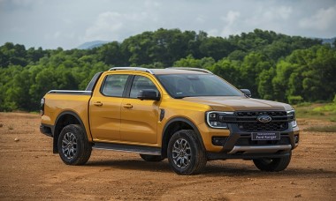 Giá xe Ford Ranger mới nhất ngày 25/3: “Vua bán tải” không thể thay thế