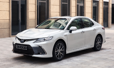 Giá xe Toyota Camry mới nhất ngày 27/3: Cực đáng đồng tiền