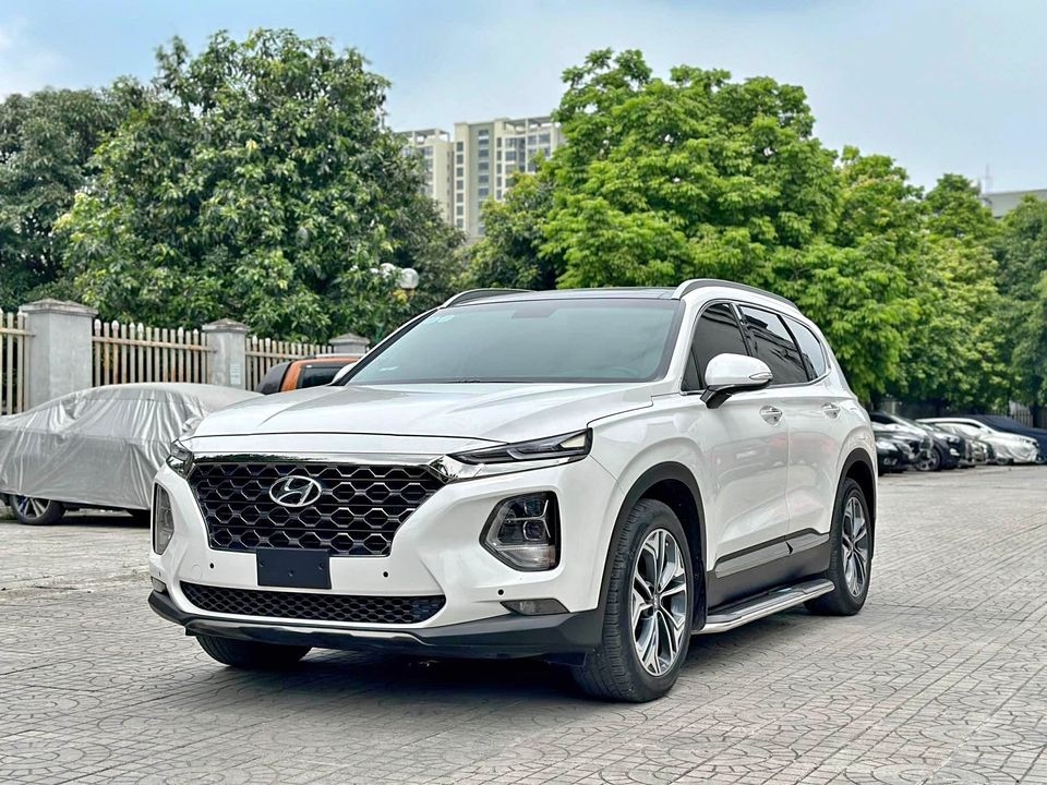 Nhìn lại 5 thế hệ Hyundai Santa Fe, đâu là bản đẹp nhất?