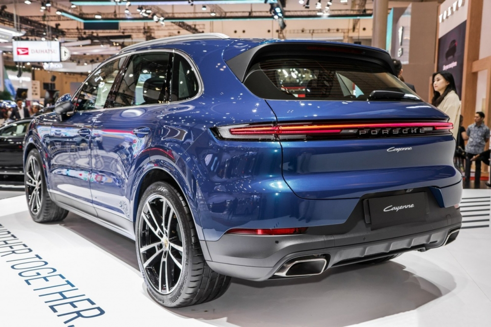 Porsche Cayenne 2024 ra mắt tại triển lãm GIIAS 2023 có gì  đặc biệt?