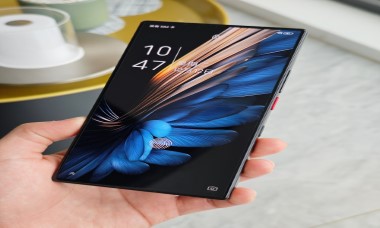 “Cực phẩm” Nubia Z60 Ultra lộ hình ảnh với thiết kế độc lạ, chạy chip Snapdragon 8 Gen 3