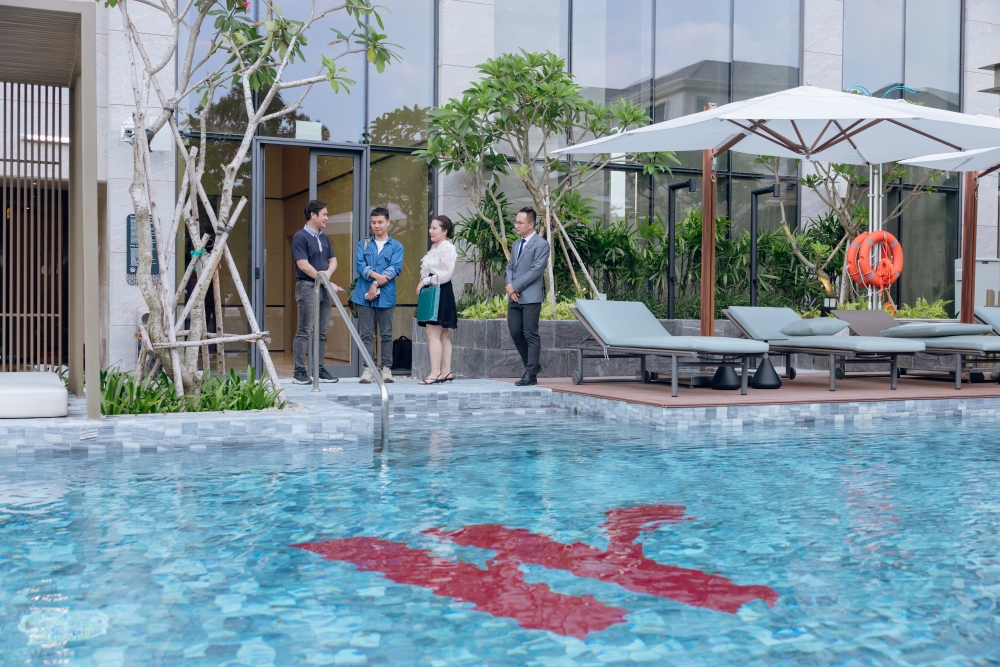 Các cư dân tinh hoa đầu tiên của căn hộ hàng hiệu Marriott hài lòng với chất lượng dự án, dịch vụ và tiện ích mang đến bởi Masterise Homes và Marriott International.