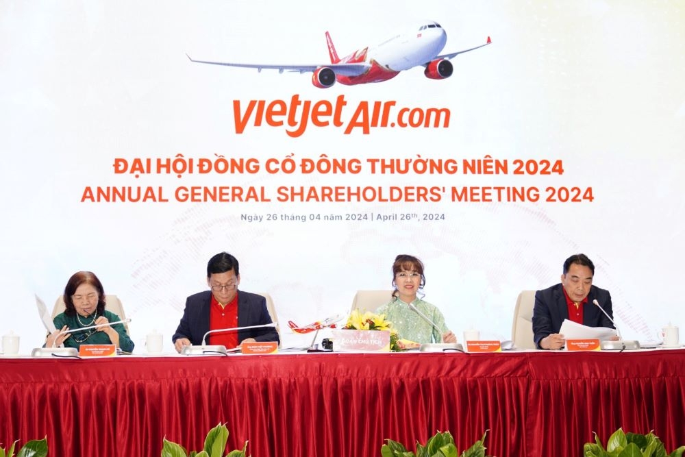 Đoàn chủ tịch Đại hội cổ đông Vietjet (ảnh: N.Q)